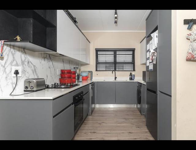 3 BEDROOM APARTMENT FOR SALE IN THE HUNTSMAN